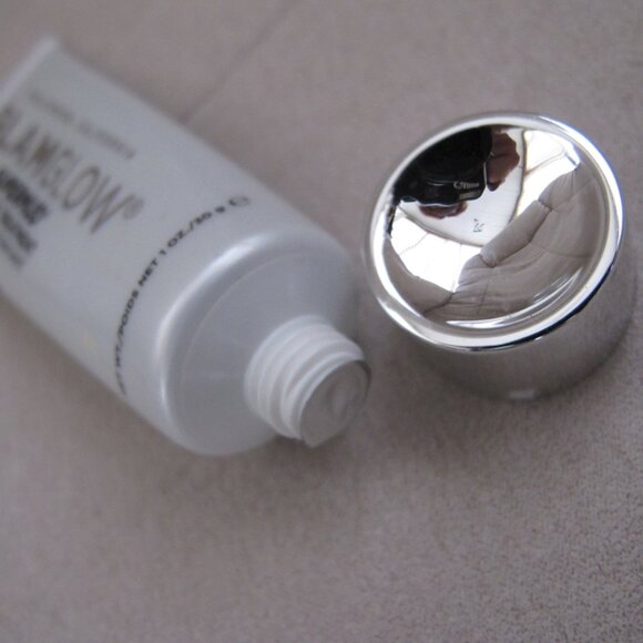 NEW - GlamGlow Bundle - Picture 8 of 12